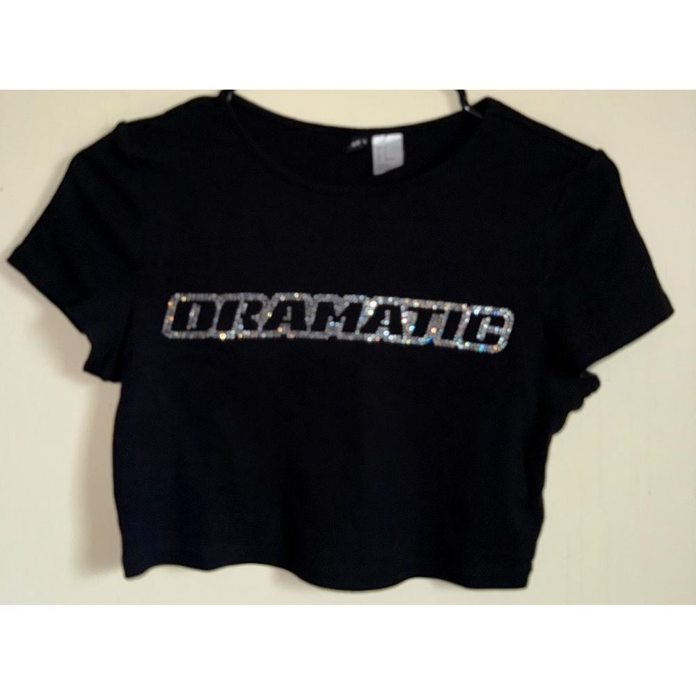 H&M Divided Black Dramatic Statement Tee Crop Top… - image 3